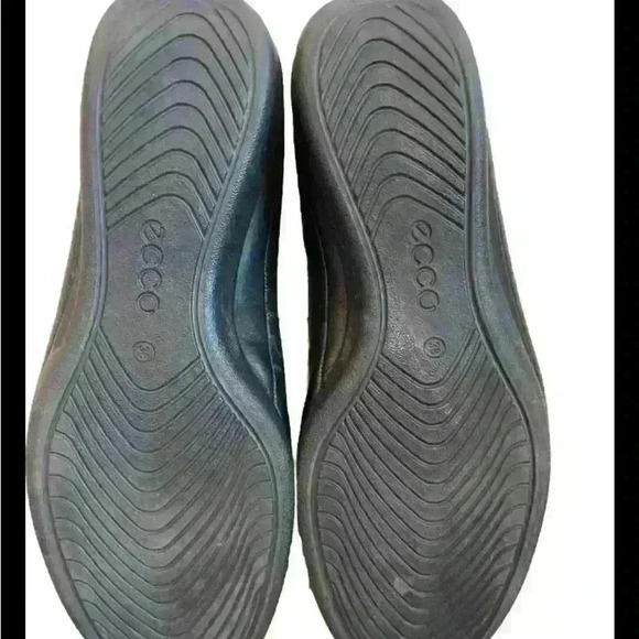 ECCO BUTTON STRAP BLACK LEATHER SLIP ONS HEELS PUMPS SHOES WOMENS SZ  7.5 EU 38 - Picture 4 of 5